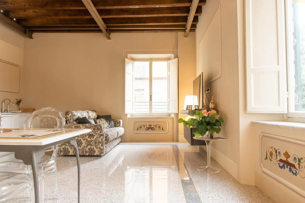 Noble Floor - Luxury Apartment Lucca