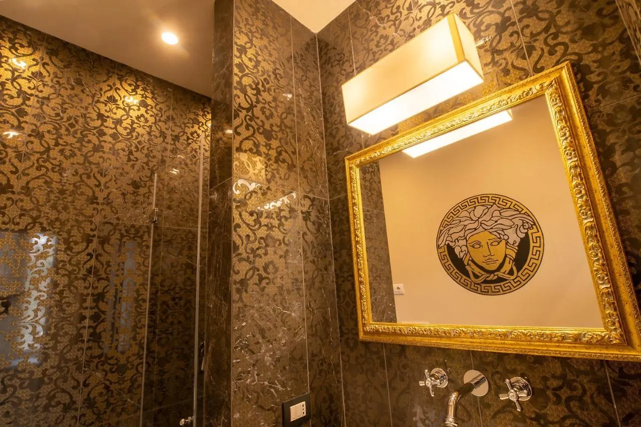Noble Floor - Luxury Apartment Lucca Italy