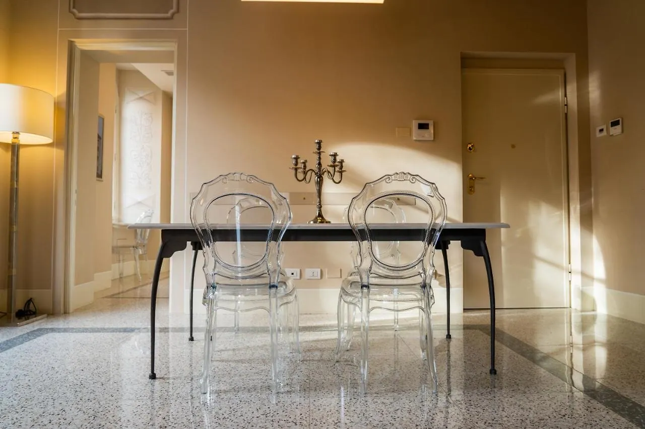 Noble Floor - Luxury Apartment Lucca 0*,
