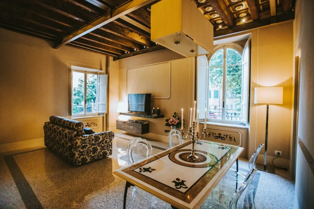 Noble Floor - Luxury Apartment Lucca